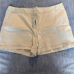 Crown & Ivy Women's Cream Shorts